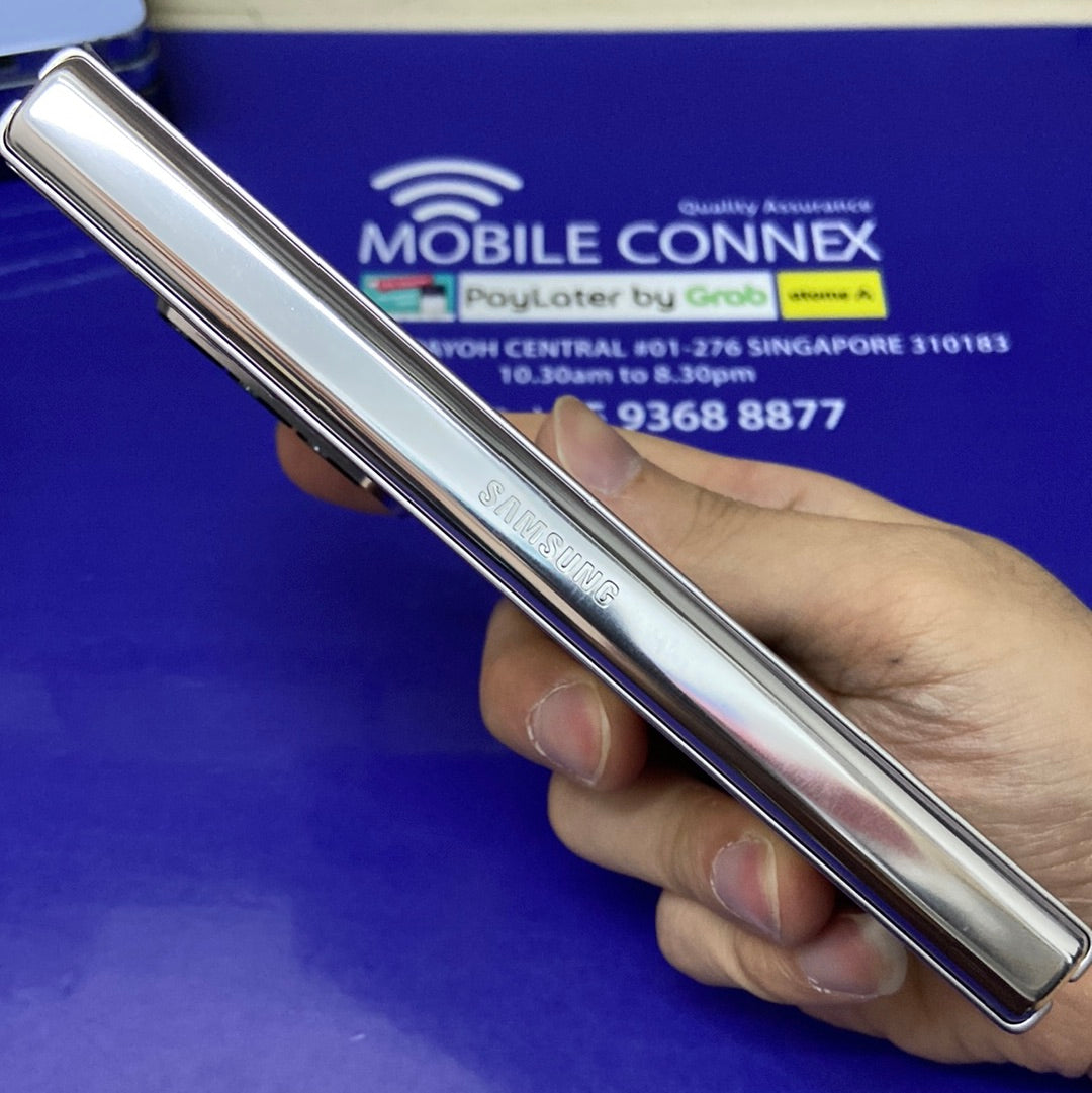 Samsung Galaxy z fold 3 512gb